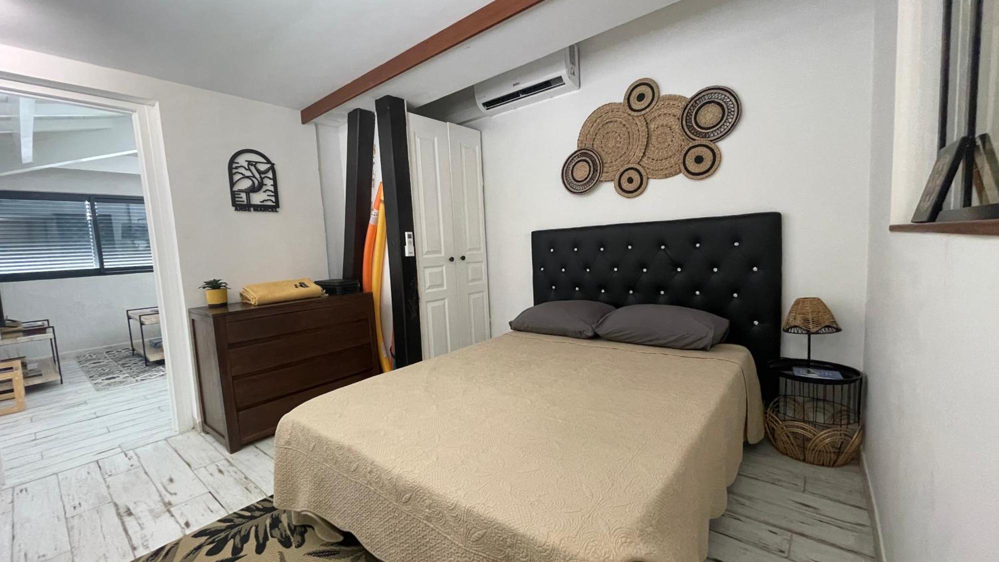 Island Escape, Marina Paradise & Beach Adventures Cul de Sac Exterior photo